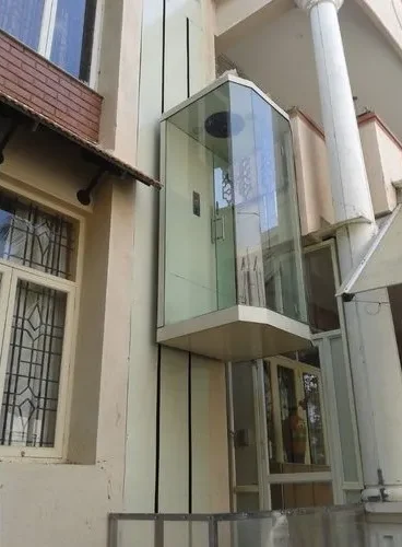 outdoor-wall-mounted-capsule-lift-500x500